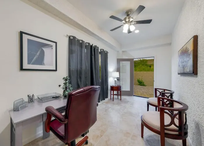 Dom wakacyjny Duplex-style House, Split, 3 Bedroom 3 Ba, Office *