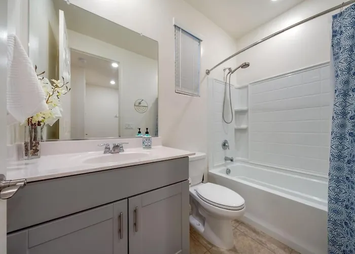 Dom wakacyjny Duplex-style House, Split, 3 Bedroom 3 Ba, Office *