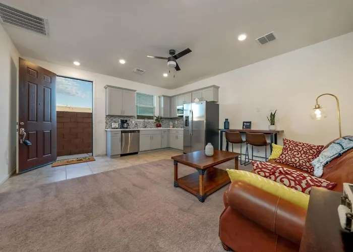 Duplex-style House, Split, 3 Bedroom 3 Ba, Office